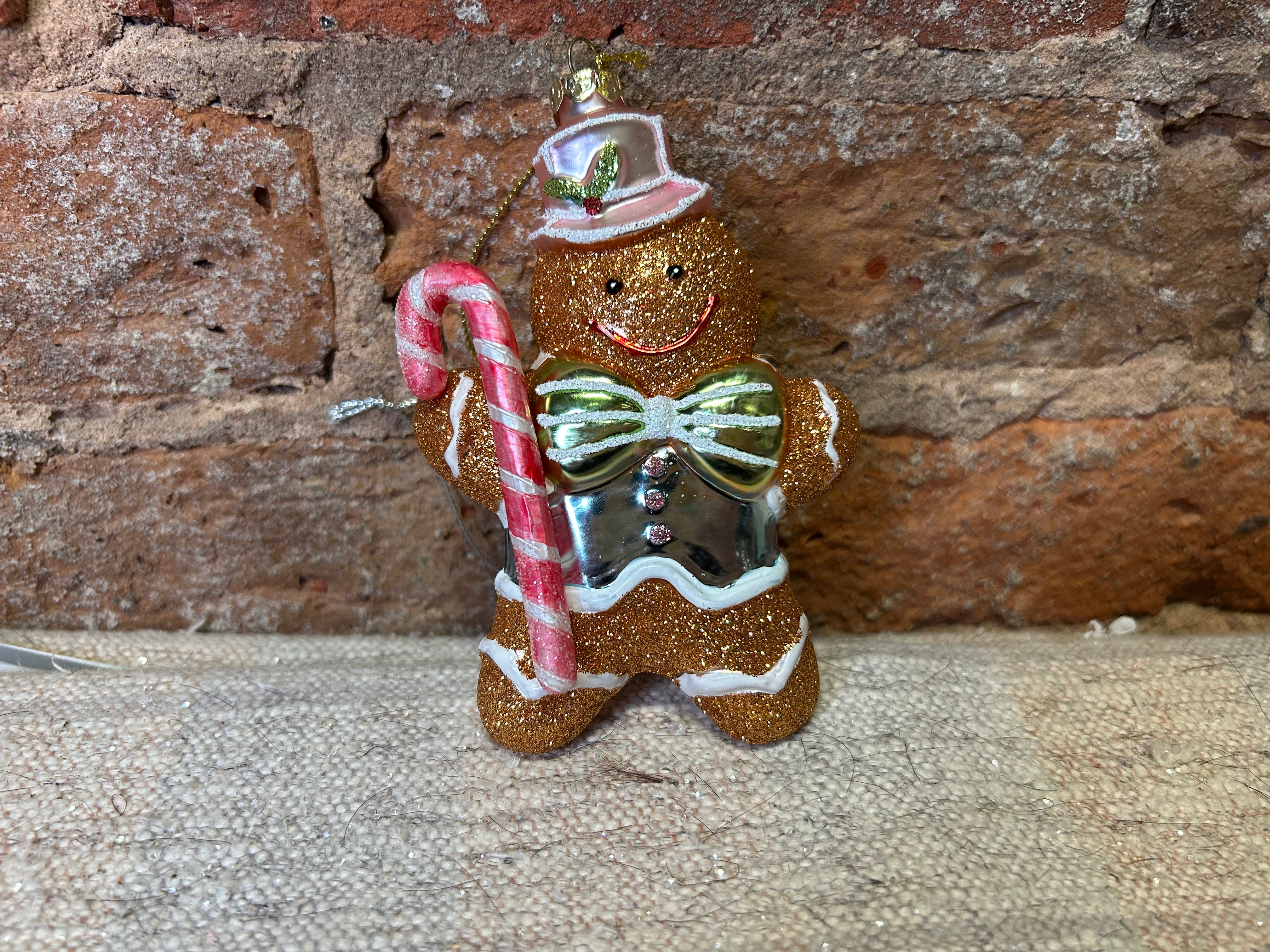 Fancy Glass Gingerbread Couple Orn 5”