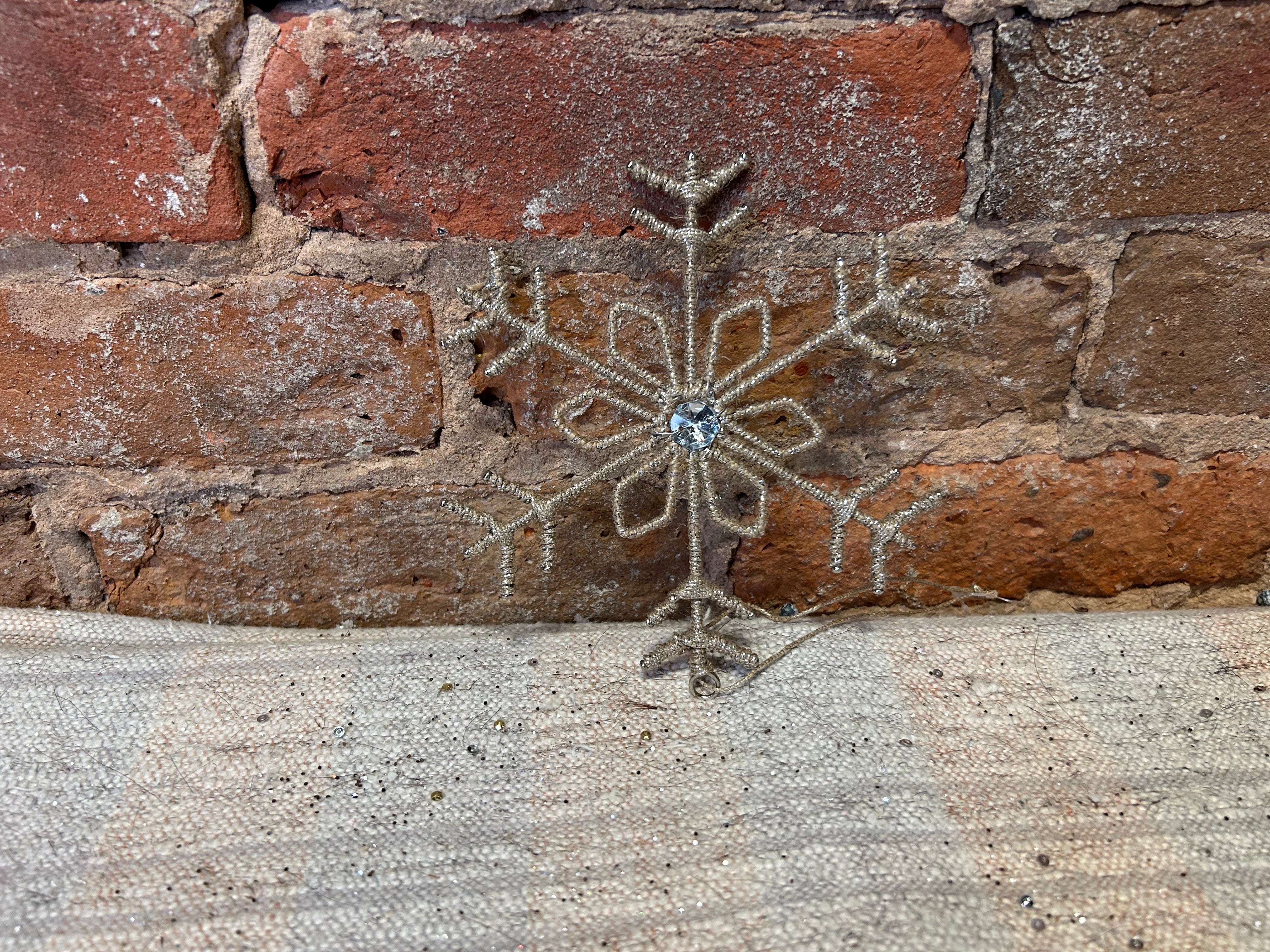 Jute Wrapped Snowflake w/Rhinestone 6”