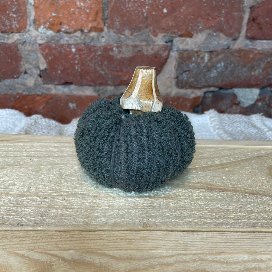 Boucle Velvet Pumpkin w/ Wood Stem 3.5x3”