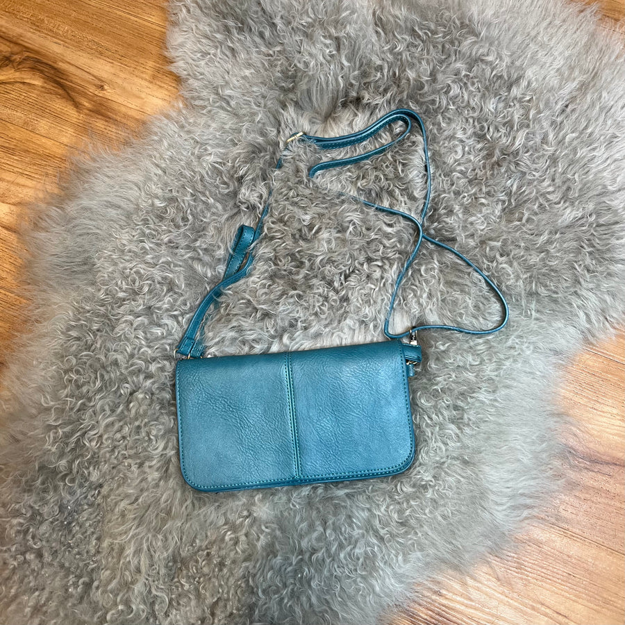 Mia Multi Pocket Crossbody Clutch