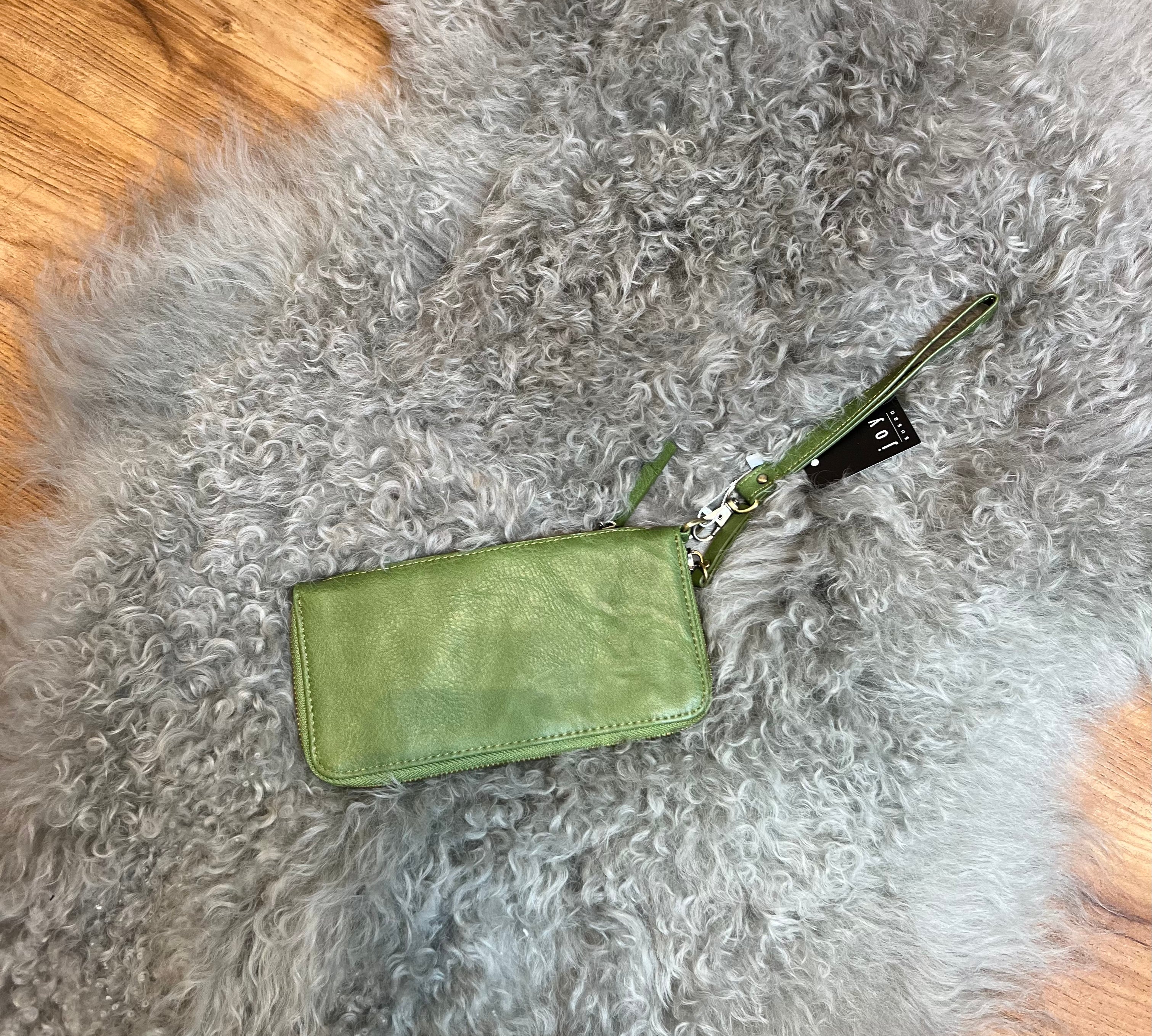 Chloe Zip Around Wallet/Wristlet