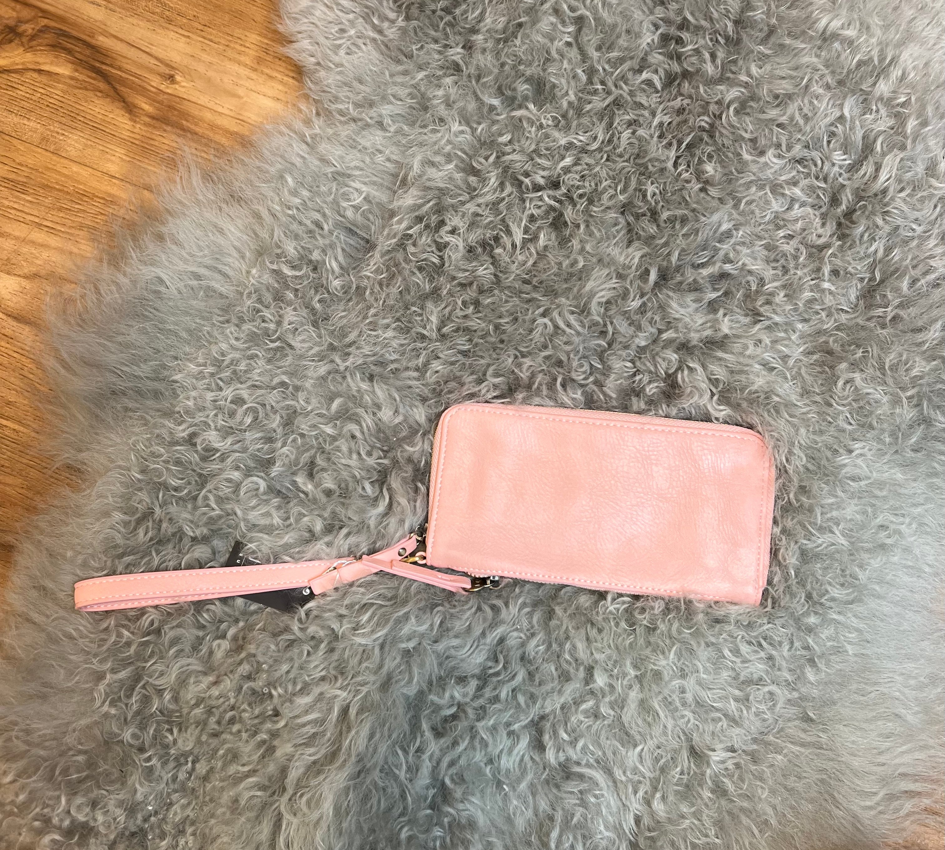 Chloe Zip Around Wallet/Wristlet