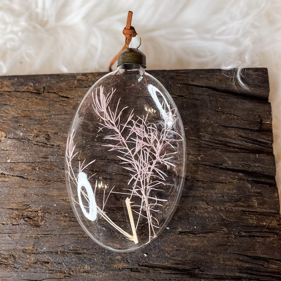 Clear Glass Orn w/ Dried Grasses 5..5”