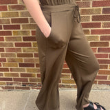 Solid Boat Neck Sleeveless Jumpsuit