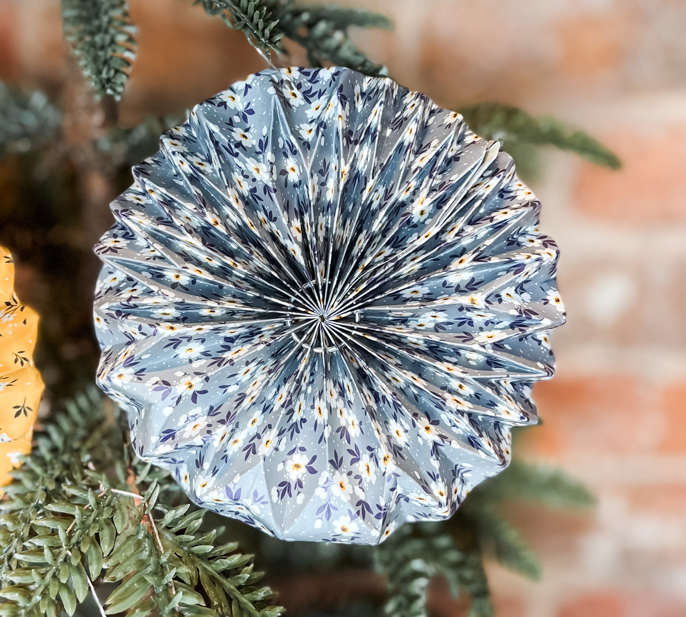 Recycled Paper Folding Pinwheel Orn w/ Chintz Pattern 5”