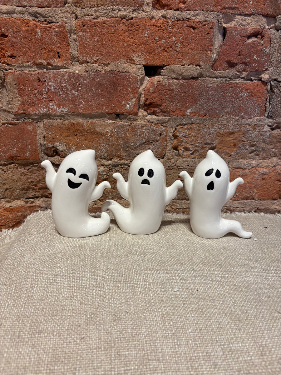 Ceramic Ghost Sitabout 4.5"
