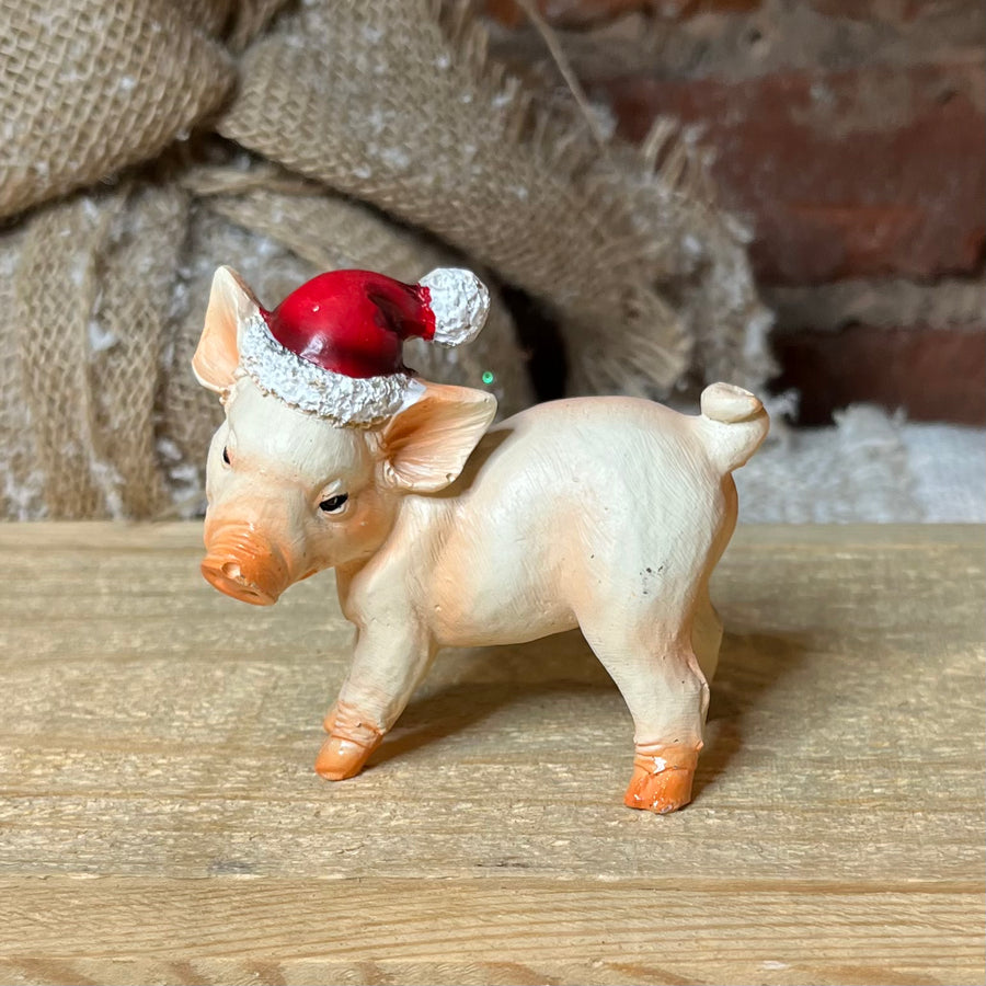 Resin Piglets w/Santa Hat 3”