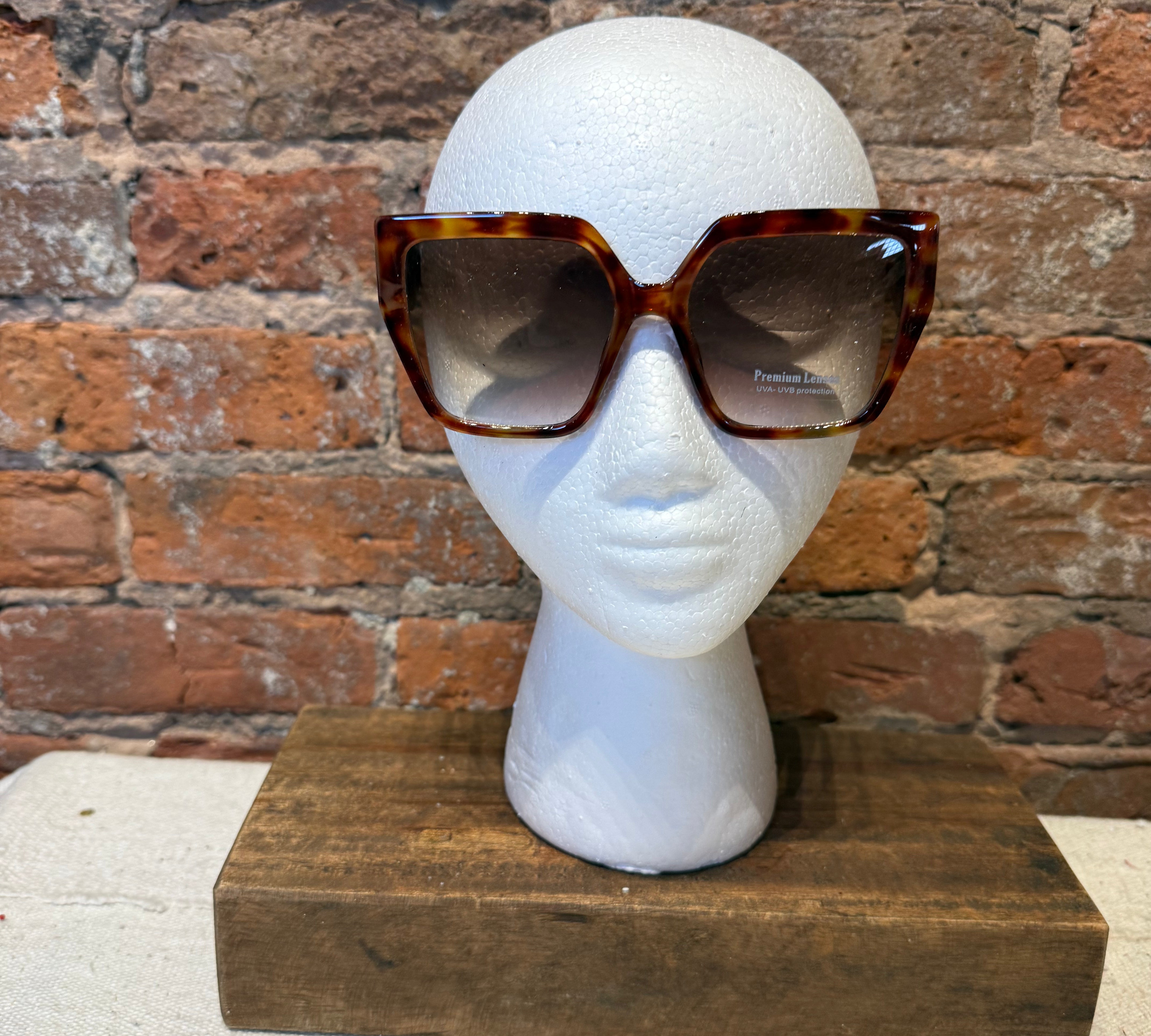 Oversized Square Cat Eye Sunglasses