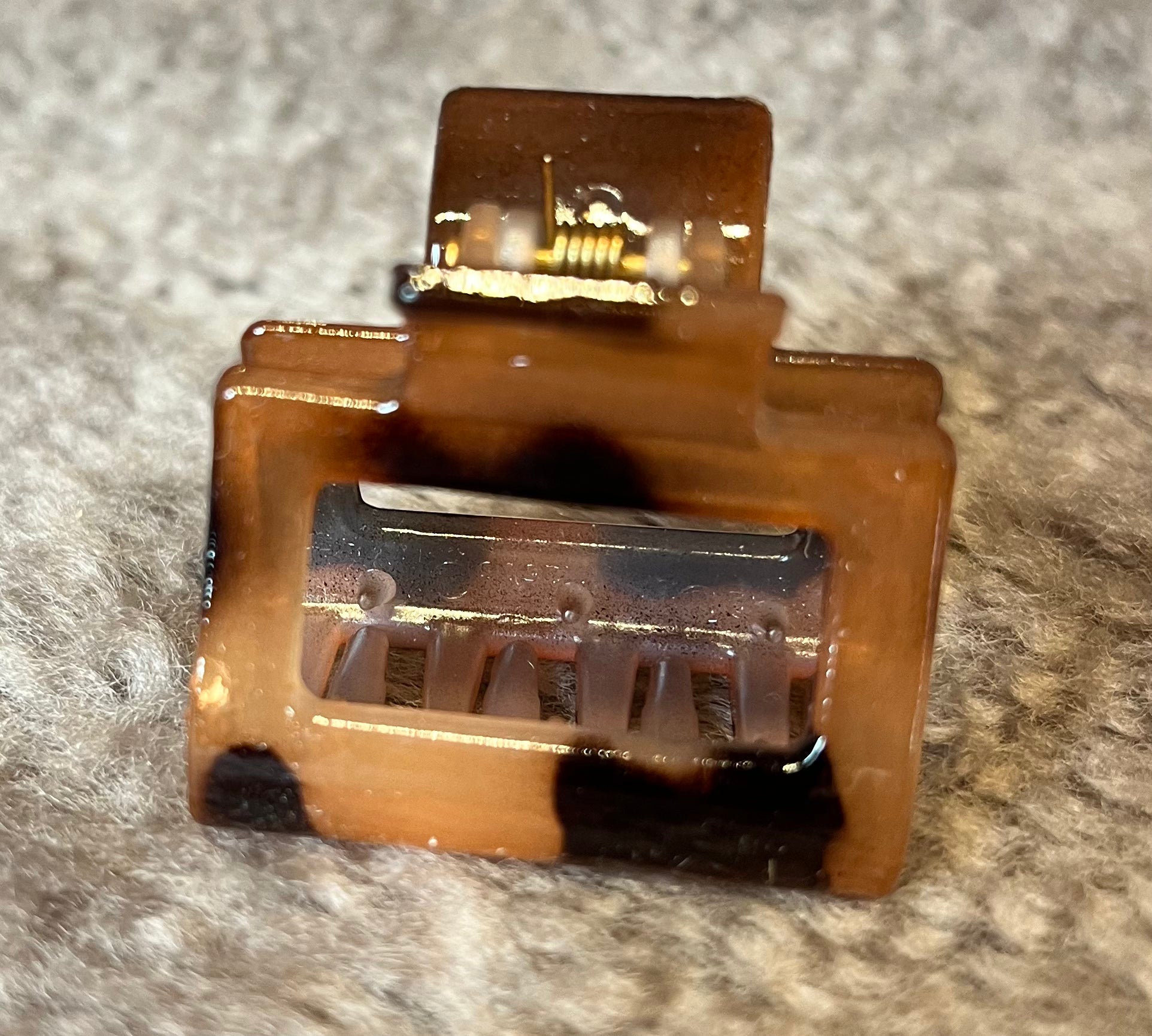 Small Tortoise Claw Clip