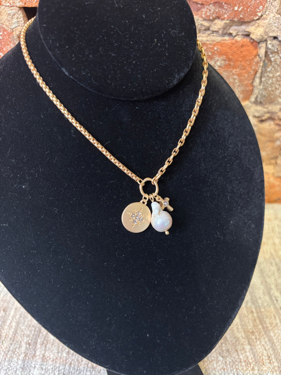 Gold Chain Necklace w/Gold & Pearl Pendant