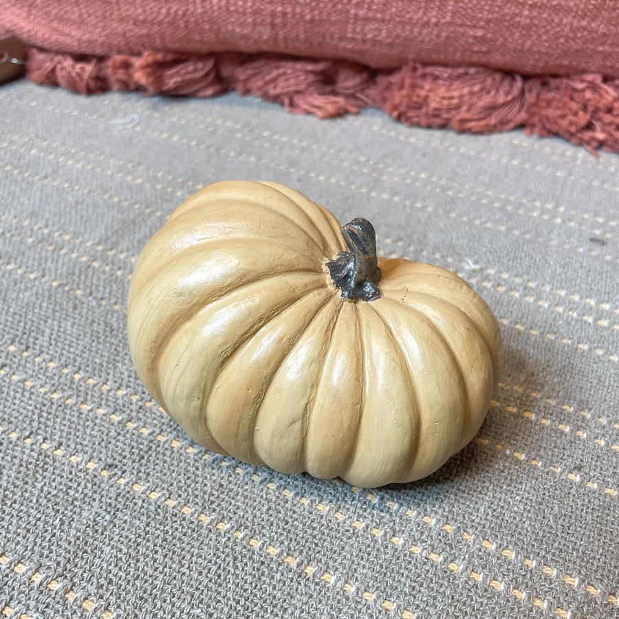 Goldenrod Resin Pumpkin 4”