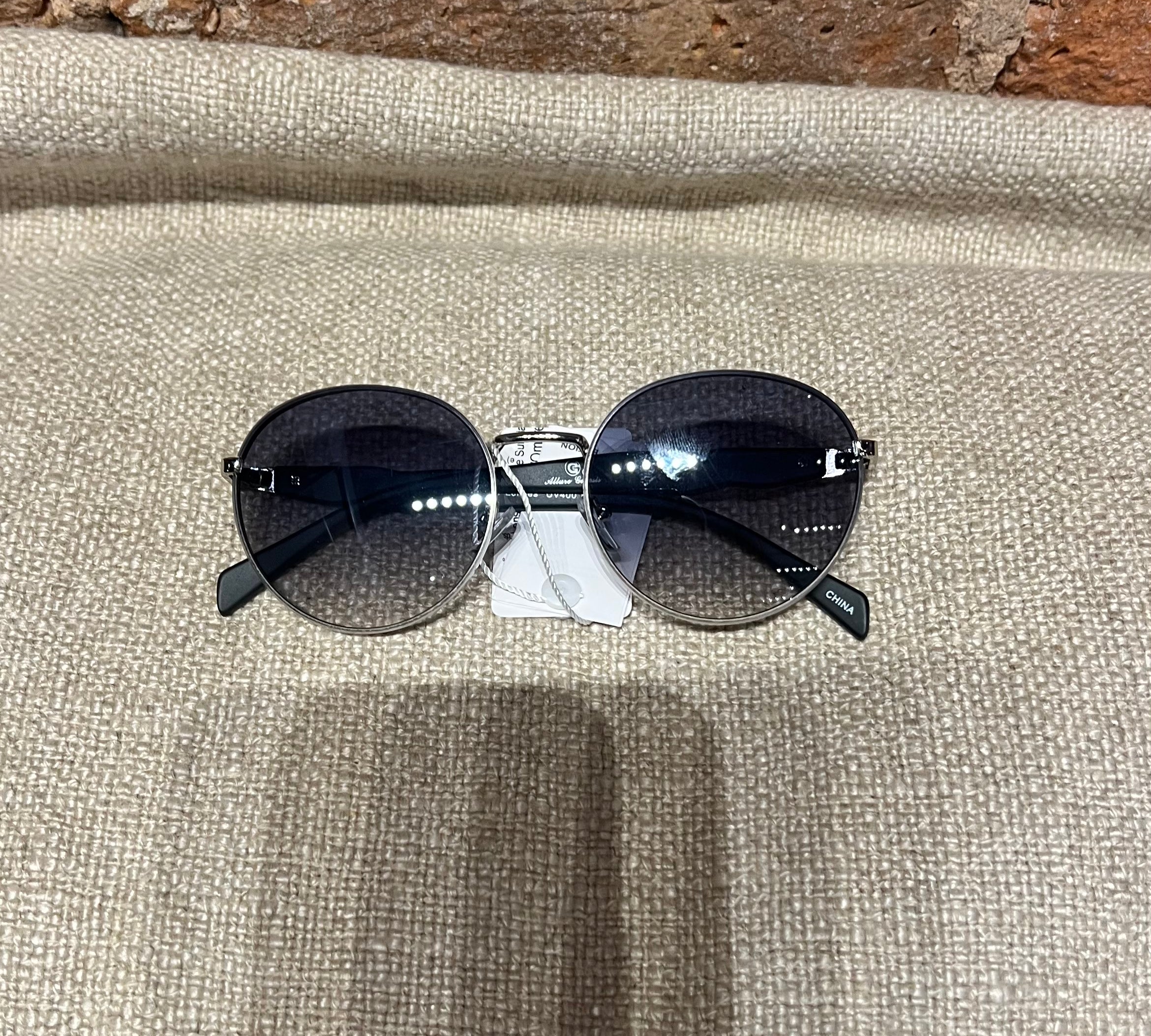 Round Lens Two Tone Sunglasses
