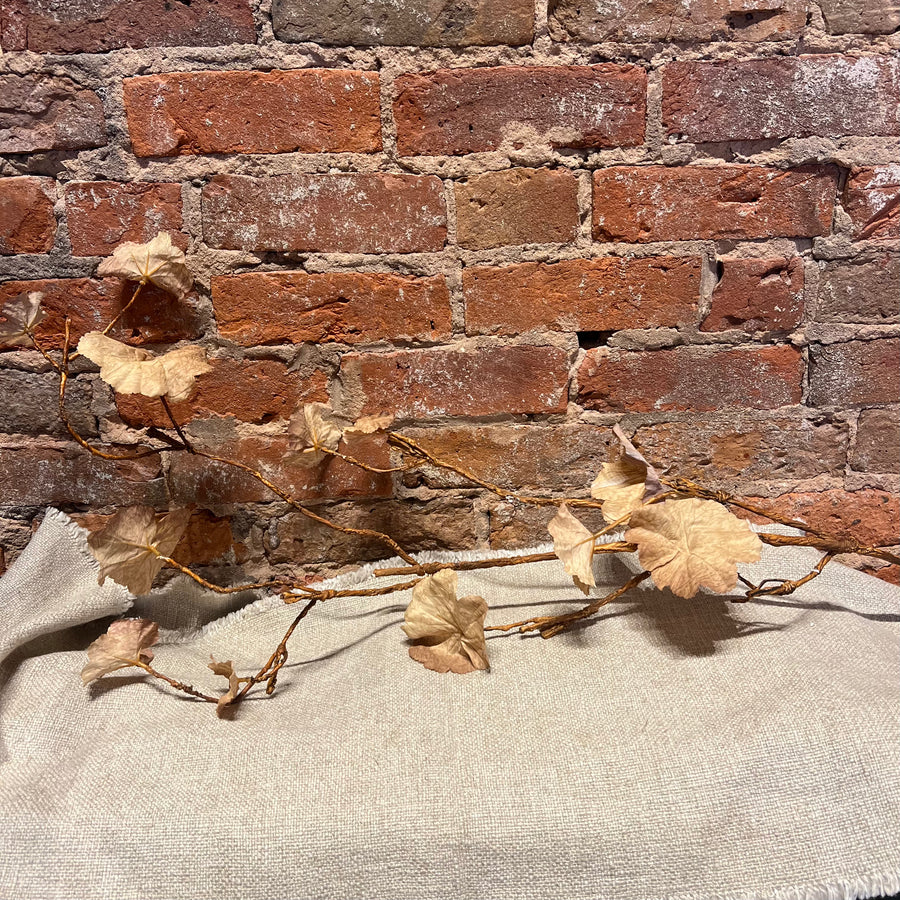 Autumn Geranium Leaf Vine 42"