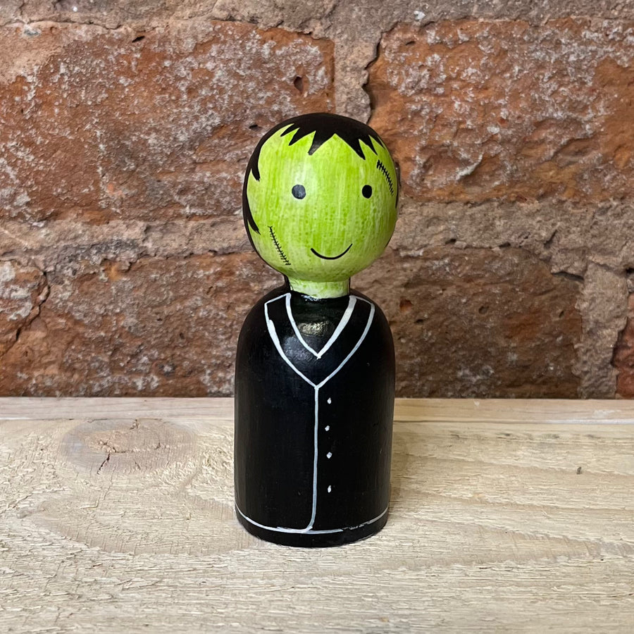 Halloween Family Figurines 2x4"