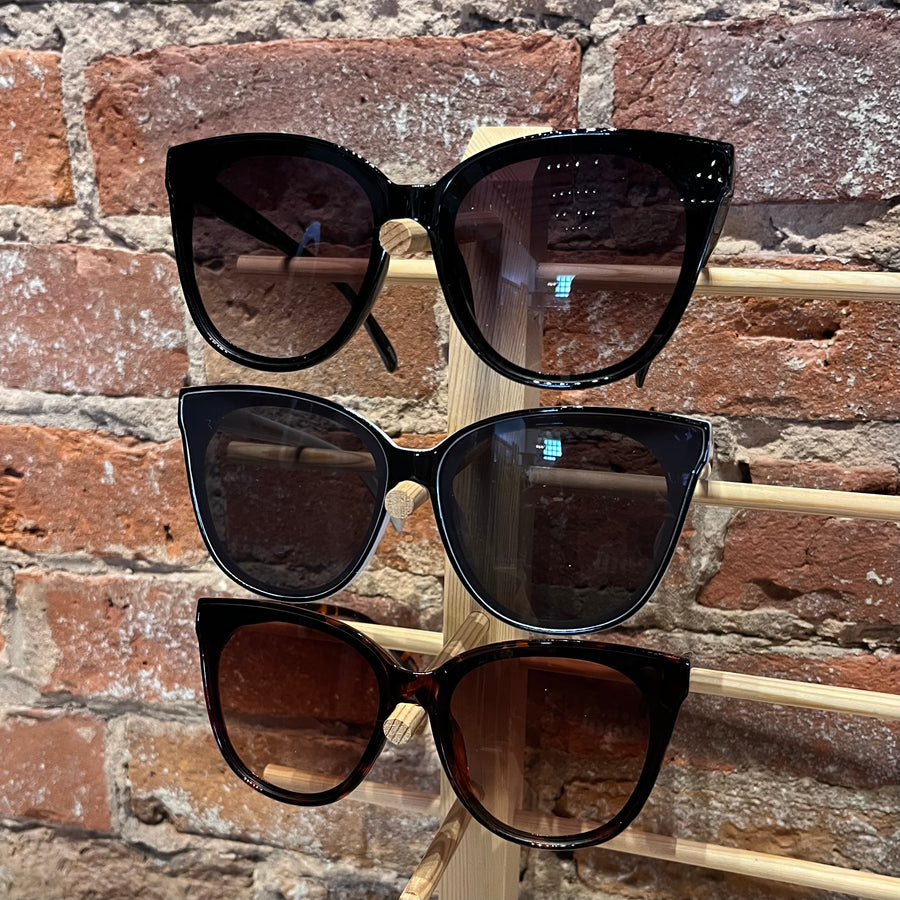Rounded Wayfarer Sunglasses