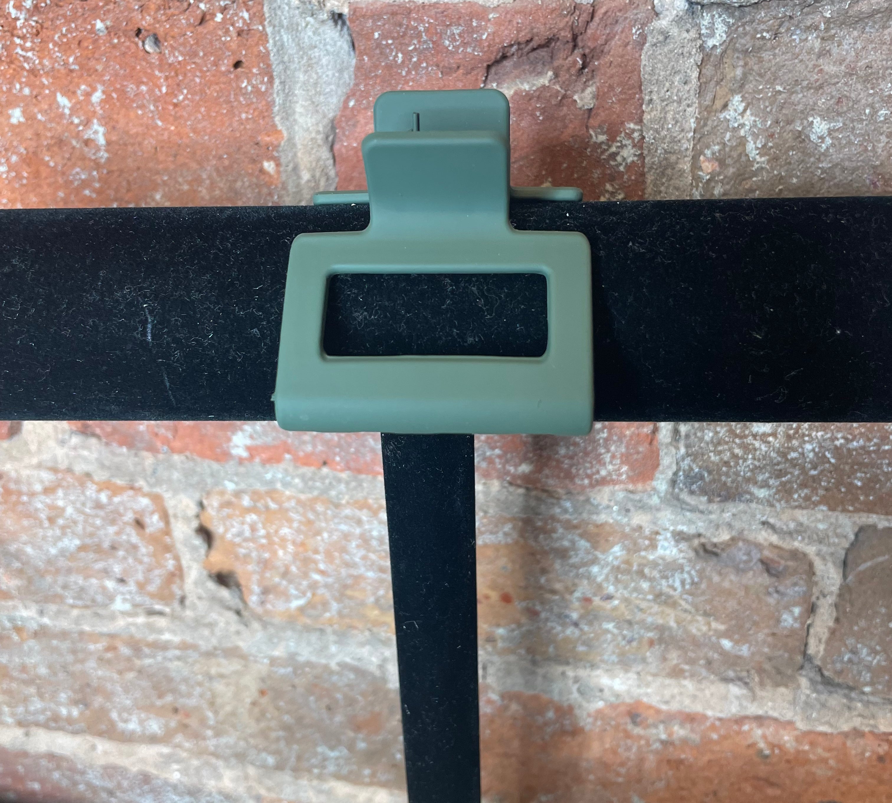 Small Matte Rectangle Hair Claw