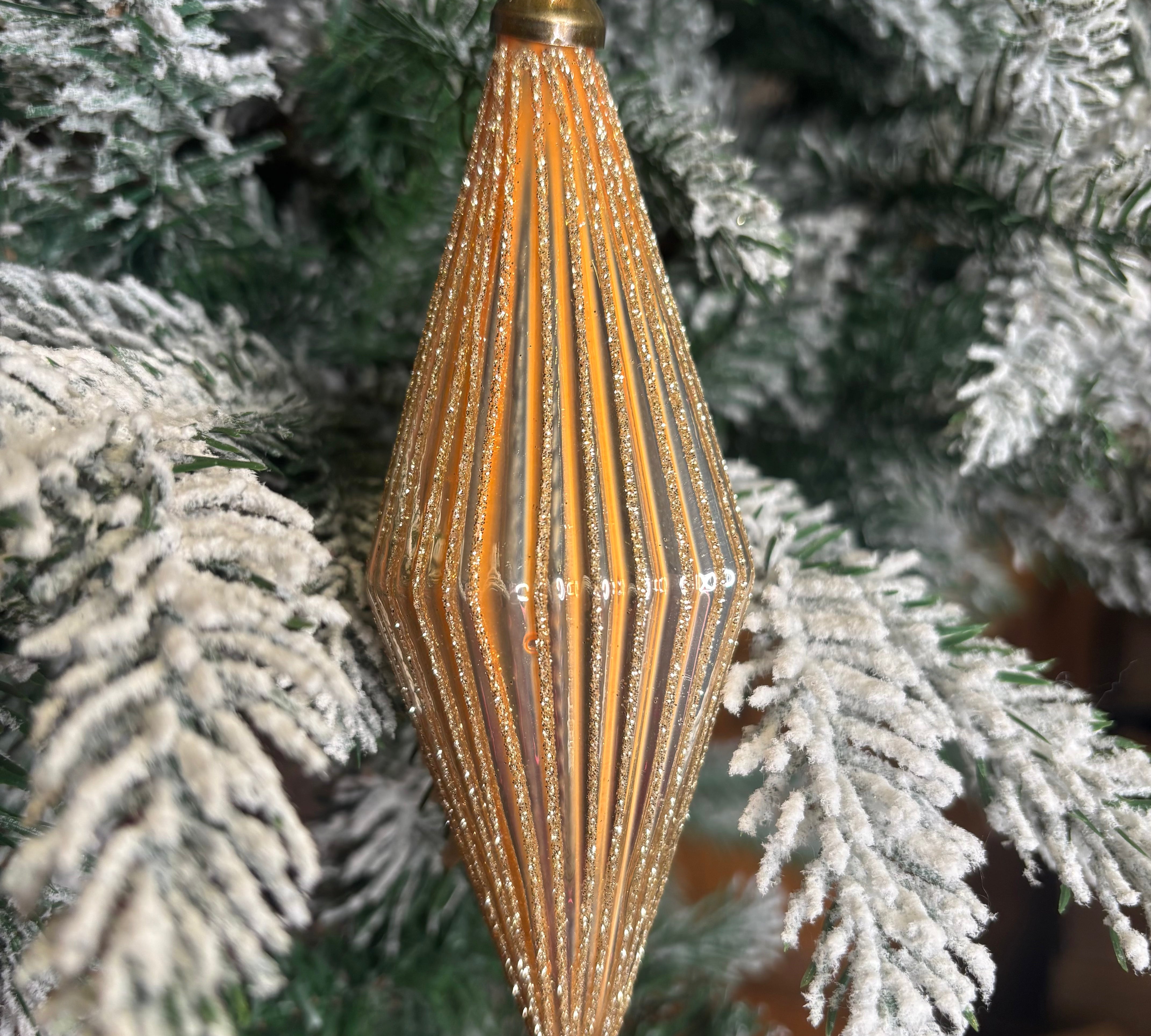 Glittered Ribbed Long Diamond Orn. 5.5”