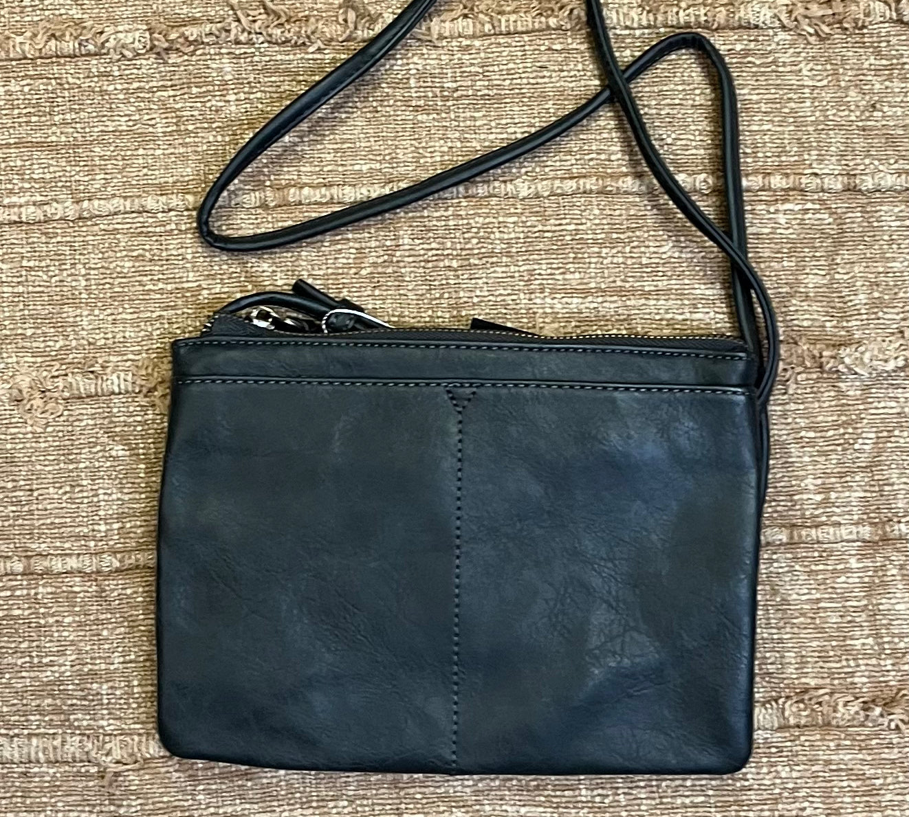 Liv Multi Pocket Crossbody Bag