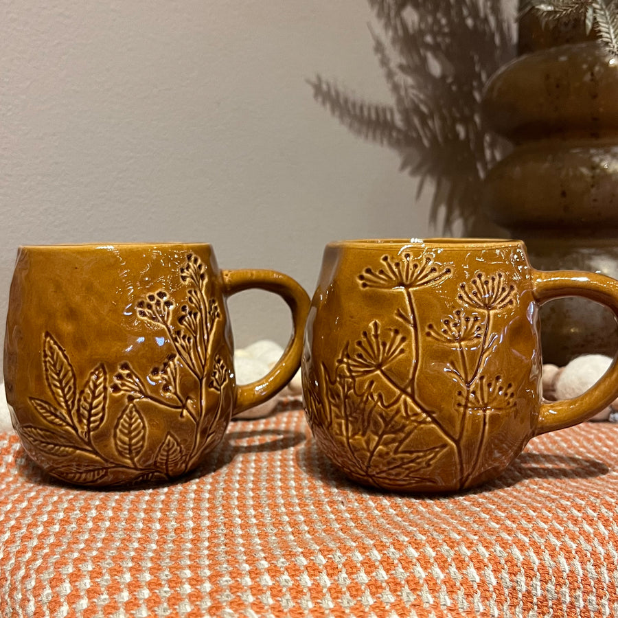 Brown Embossed Foliage Mug 12OZ