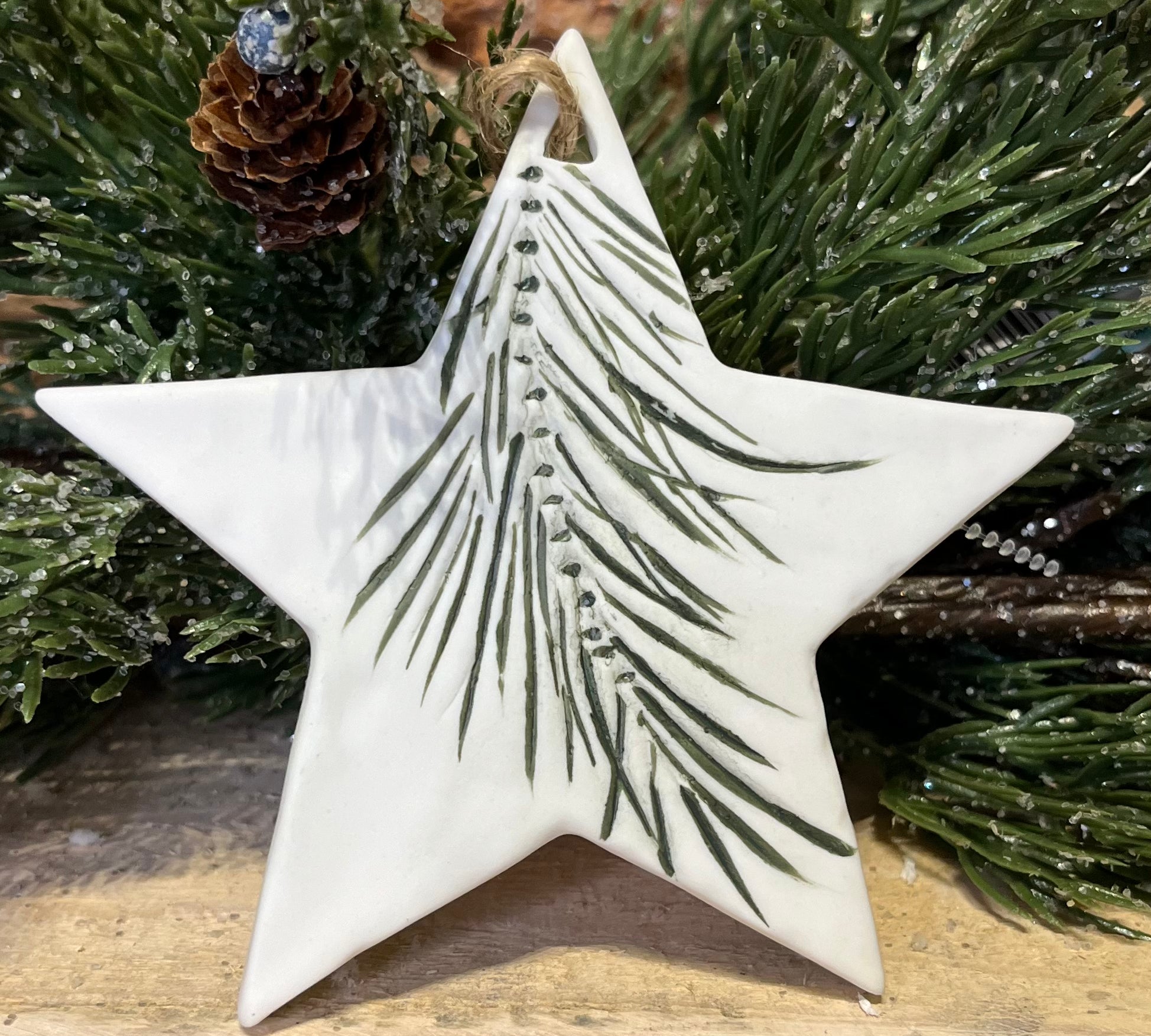 White Ceramic w/Stamped Green Pine Icon Orn 4"