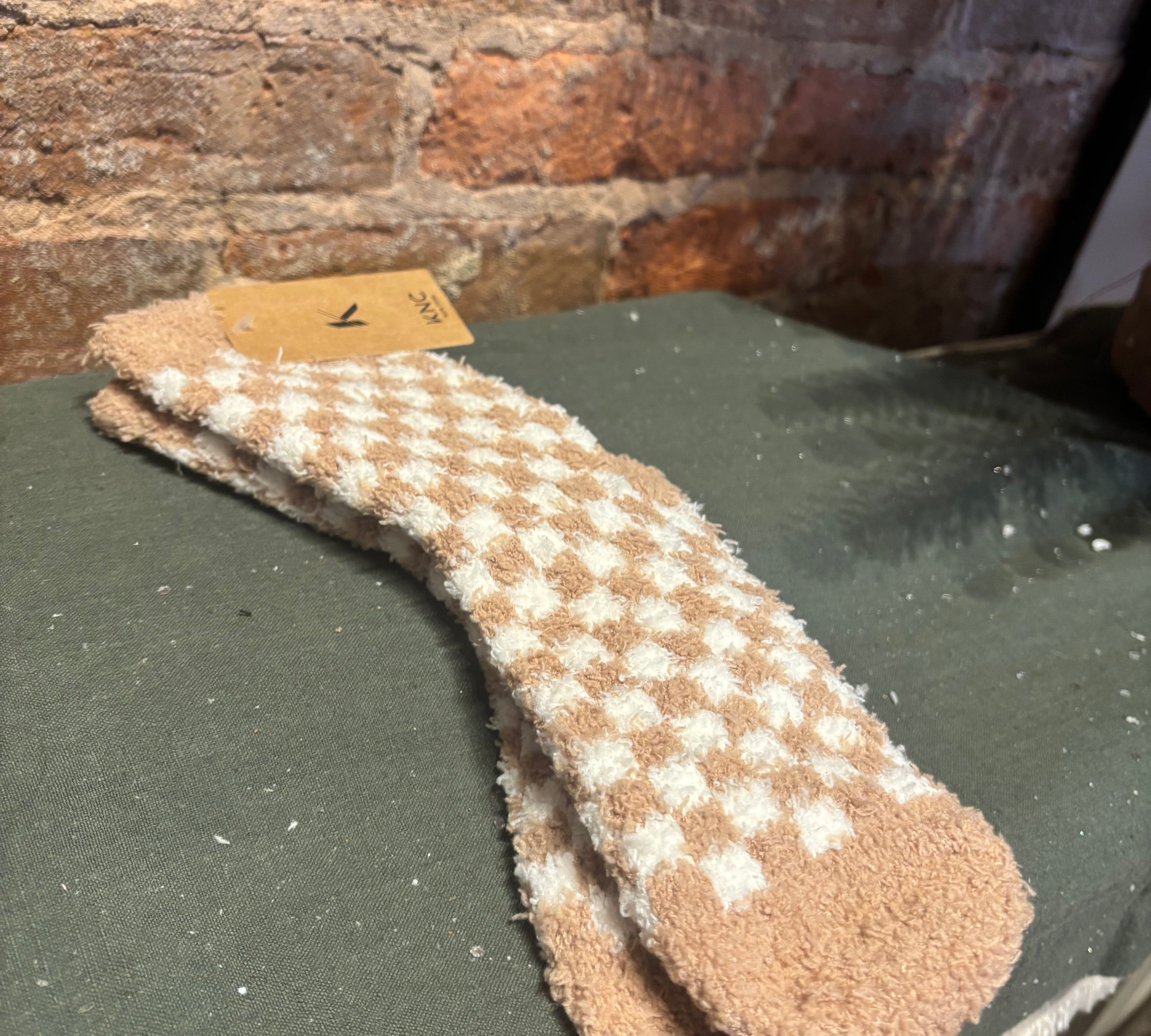 Plaid Pattern Fuzzy Socks