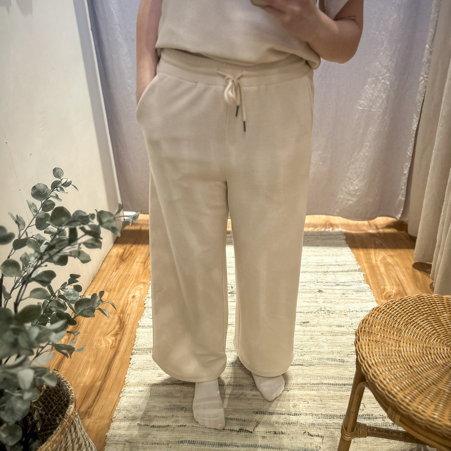 Textured Drawstring Wide Leg Pant