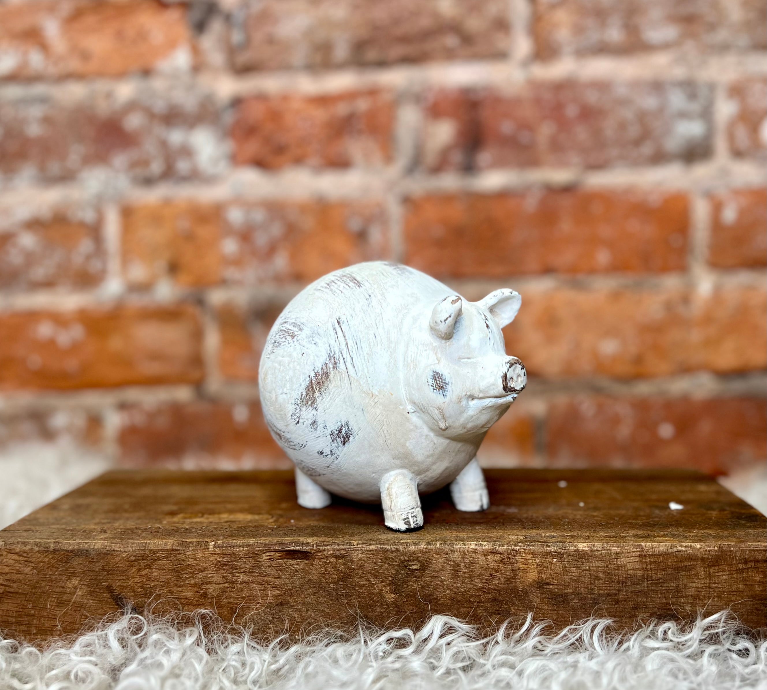 White Resin Stone Powder Farm Animal 4.5"