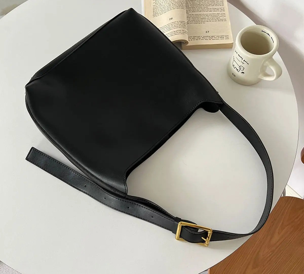 Leisure Bucket Messenger Handbag