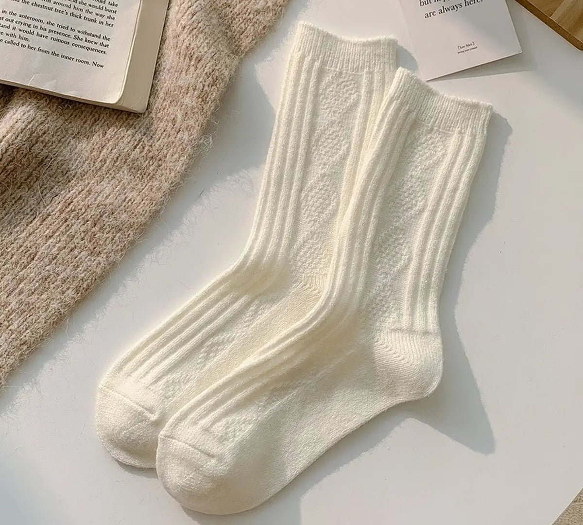 Diamond Pattern Solid Socks