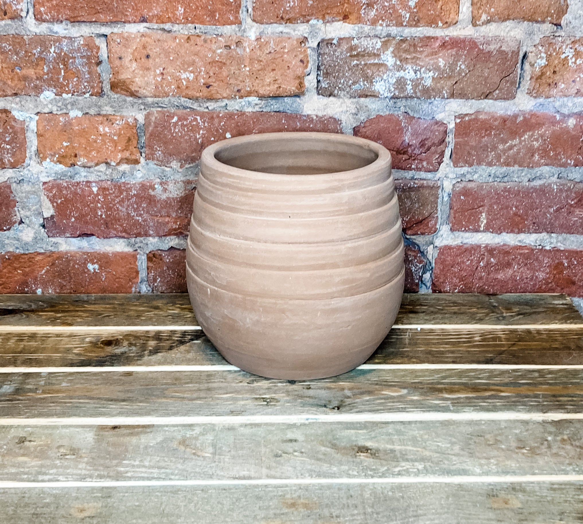 Wide Ribbed Terracotta Pot