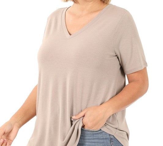 Plus V-Neck Round Hem Top