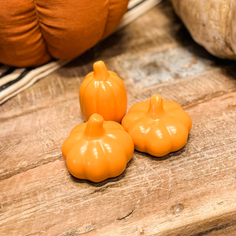 Orange Stoneware Pumpkin 1.5”-2.5’