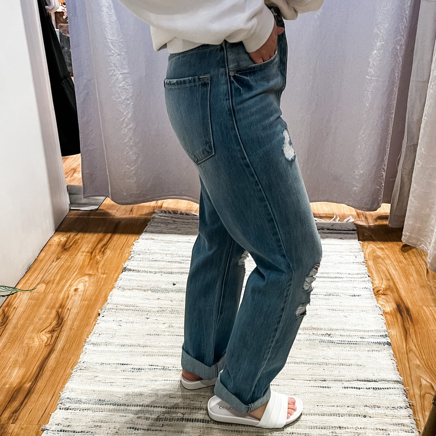 Hattie High Rise 90's Straight Leg Kancan Jeans